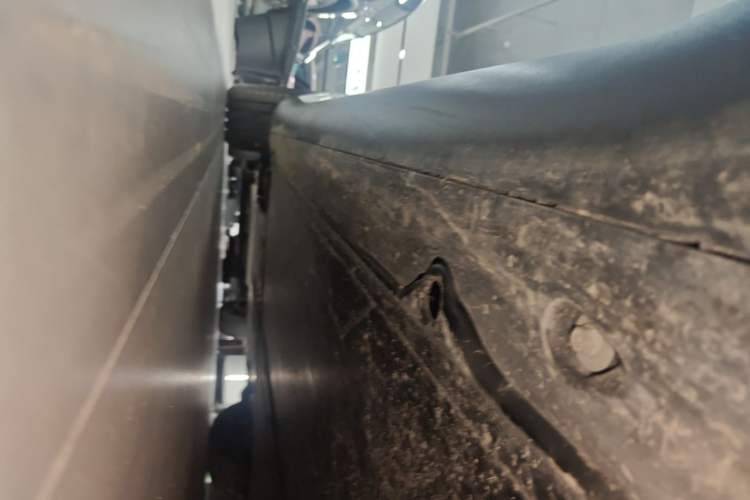 Used Tesla Model Y 2025 Rear-Wheel Drive First Edition Left Side Sill