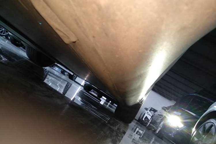 Used Tesla Model Y 2025 Rear-Wheel Drive First Edition Left Side Sill