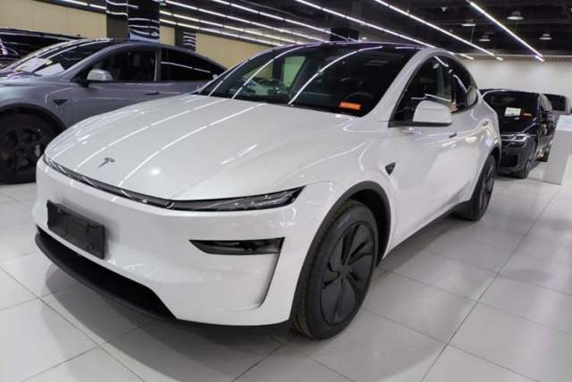 Used Tesla Model Y 2025 Rear-Wheel Drive First Edition