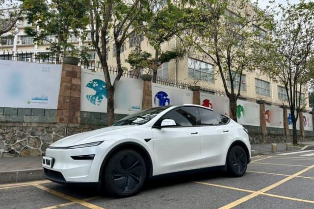 Used Tesla Model Y 2025 Rear-Wheel-Drive Version