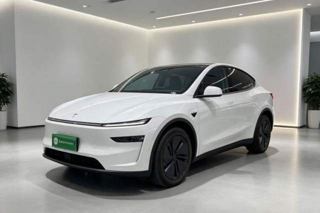 Used Tesla Model Y 2025 Rear-Wheel-Drive Version