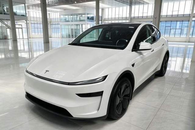 Used Tesla Model Y 2025 Rear-Wheel-Drive Version
