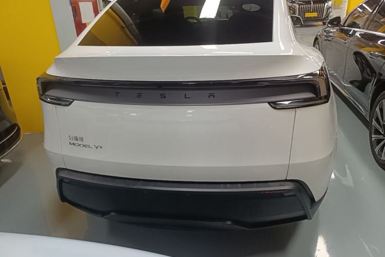 Used Tesla Model Y 2025 Updated Version Long-Range All-Wheel Drive Rear
