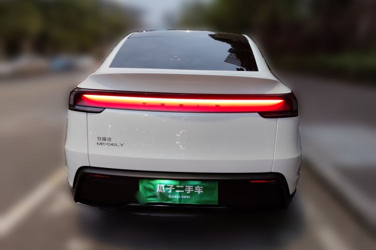 Used Tesla Model Y 2025 Rear-Wheel-Drive Version Rear