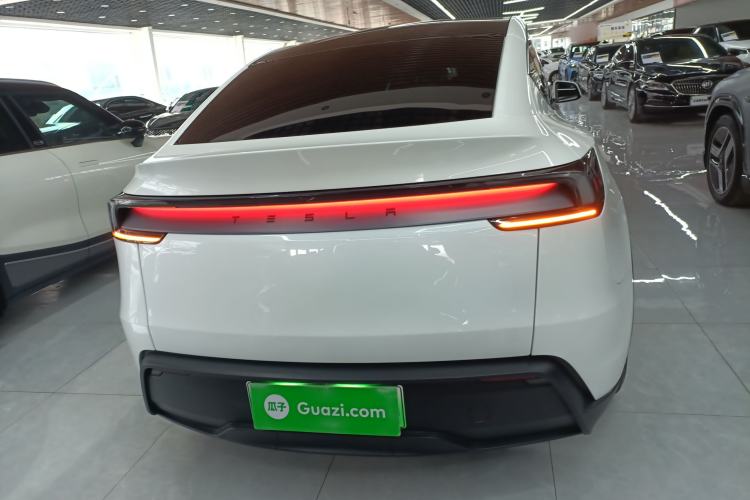 Used Tesla Model Y 2025 Long-Range All-Wheel-Drive Version Rear