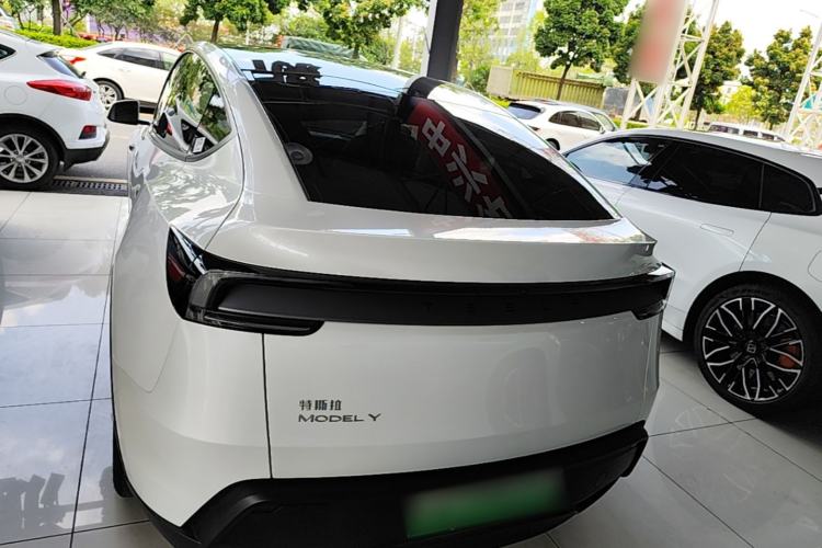 Used Tesla Model Y 2025 Rear-Wheel-Drive Version Rear