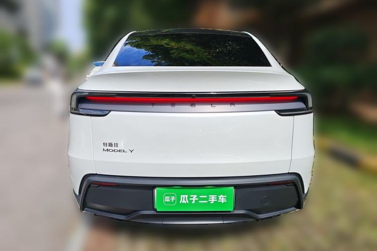 Used Tesla Model Y 2025 Rear-Wheel-Drive Version Rear