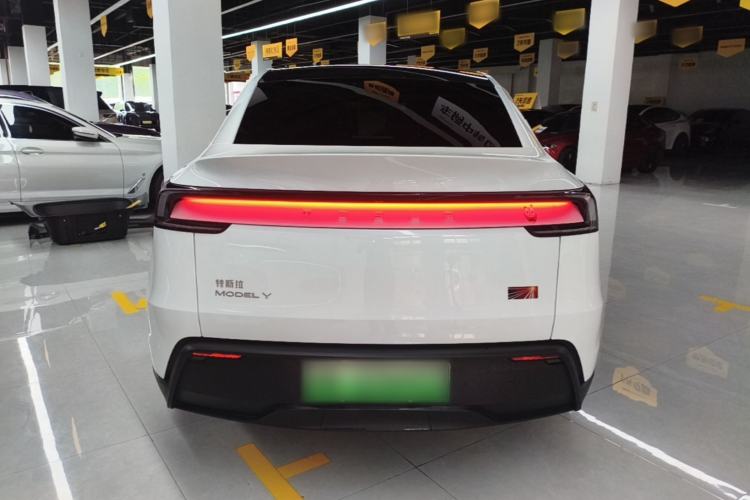 Used Tesla Model Y 2025 Rear-Wheel Drive First Edition Rear
