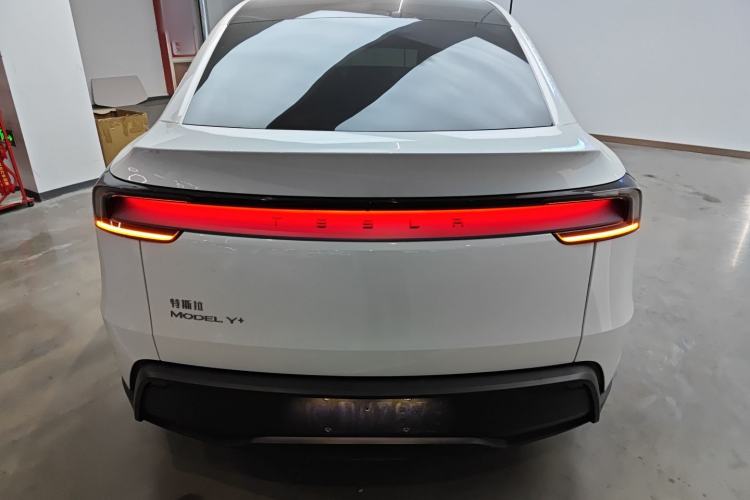 Used Tesla Model Y 2025 Long-Range All-Wheel-Drive Version Rear