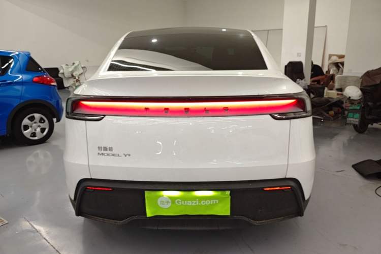 Used Tesla Model Y 2025 Rear-Wheel-Drive Version Rear
