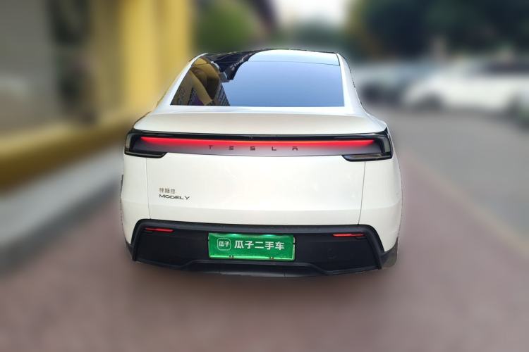 Used Tesla Model Y 2025 Rear-Wheel-Drive Version Rear