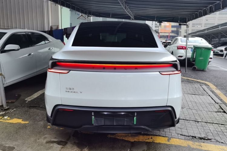 Used Tesla Model Y 2025 Rear-Wheel-Drive Version Rear