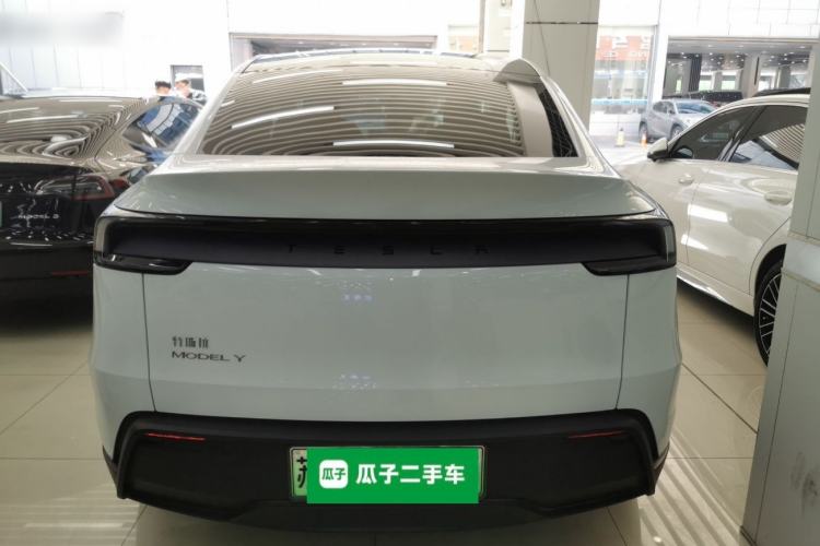 Used Tesla Model Y 2025 Rear-Wheel-Drive Version Rear