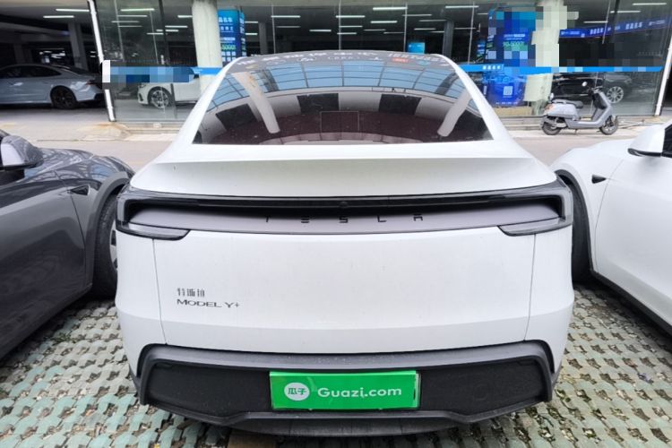 Used Tesla Model Y 2025 Long-Range All-Wheel-Drive Version Rear