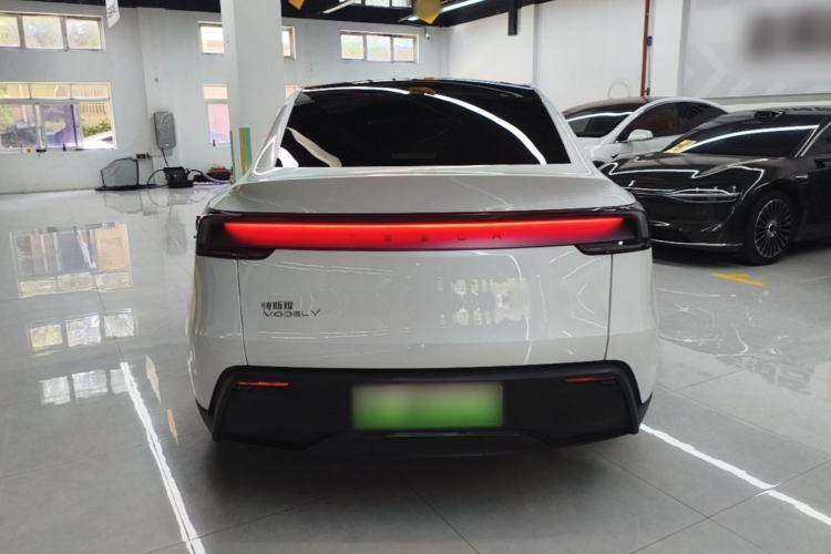 Used Tesla Model Y 2025 Rear-Wheel-Drive Version Rear