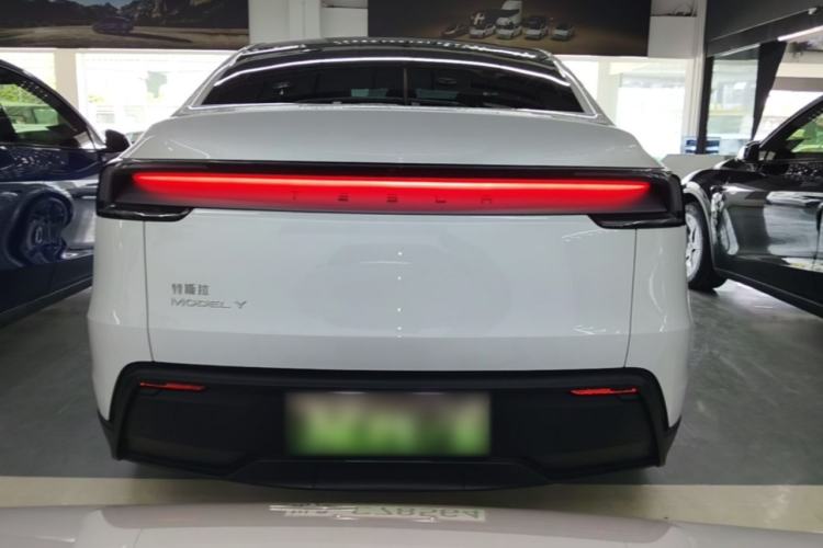 Used Tesla Model Y 2025 Rear-Wheel-Drive Version Rear