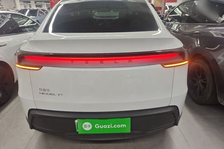 Used Tesla Model Y 2025 Long-Range All-Wheel-Drive Version Rear