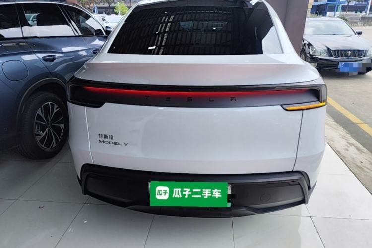 Used Tesla Model Y 2025 Rear-Wheel-Drive Version Rear
