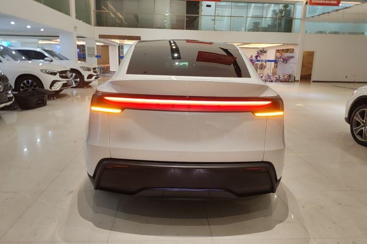 Used Tesla Model Y 2025 Updated Version Long-Range All-Wheel Drive Rear