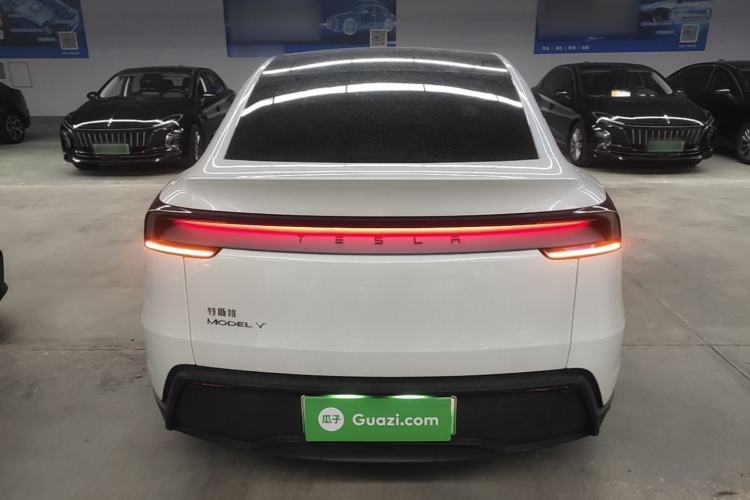 Used Tesla Model Y 2025 Rear-Wheel-Drive Version Rear