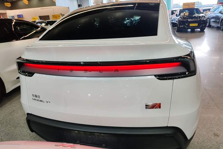 Used Tesla Model Y 2025 Long-Range All-Wheel Drive First Edition Rear