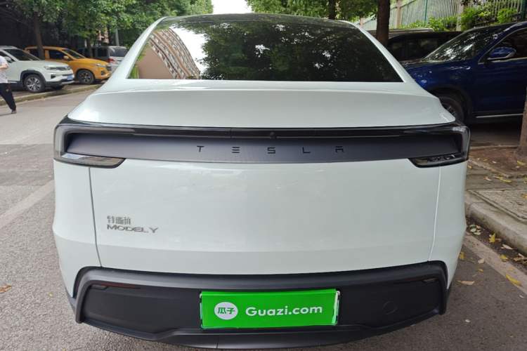 Used Tesla Model Y 2025 Rear-Wheel-Drive Version Rear