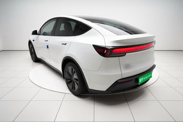 Used Tesla Model Y 2025 Rear-Wheel-Drive Version Rear Left 45 Deg