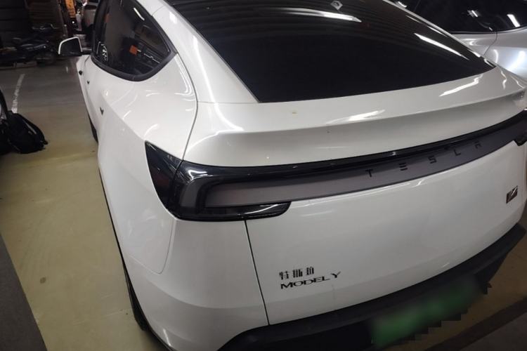 Used Tesla Model Y 2025 Rear-Wheel Drive First Edition Rear Left 45 Deg