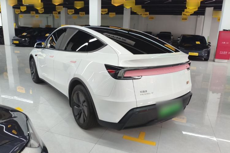 Used Tesla Model Y 2025 Rear-Wheel Drive First Edition Rear Left 45 Deg