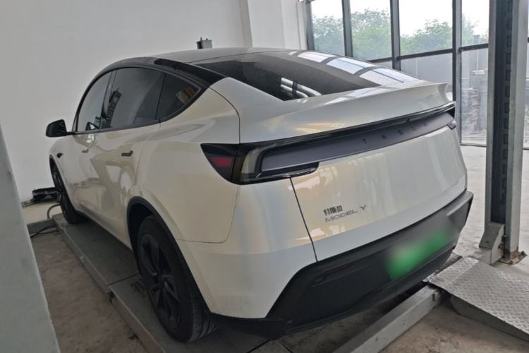 Used Tesla Model Y 2025 Rear-Wheel-Drive Version Rear Left 45 Deg