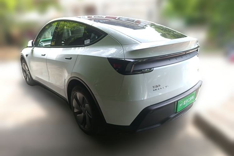 Used Tesla Model Y 2025 Long-Range All-Wheel-Drive Version Rear Left 45 Deg