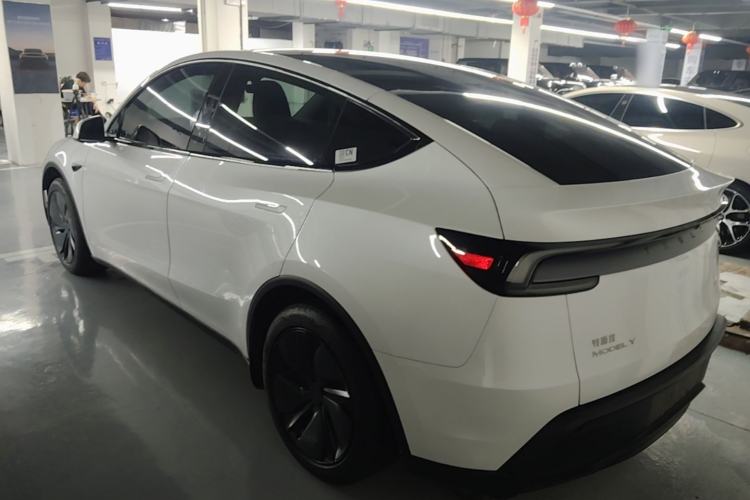 Used Tesla Model Y 2025 Rear-Wheel Drive First Edition Rear Left 45 Deg