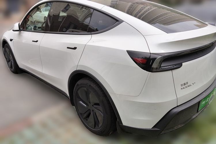 Used Tesla Model Y 2025 Long-Range All-Wheel-Drive Version Rear Left 45 Deg