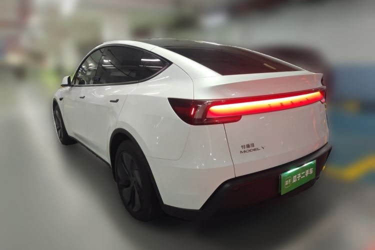 Used Tesla Model Y 2025 Rear-Wheel-Drive Version Rear Left 45 Deg