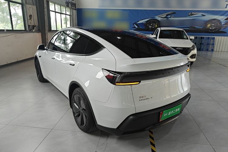Used Tesla Model Y 2025 Rear-Wheel-Drive Version Rear Left 45 Deg