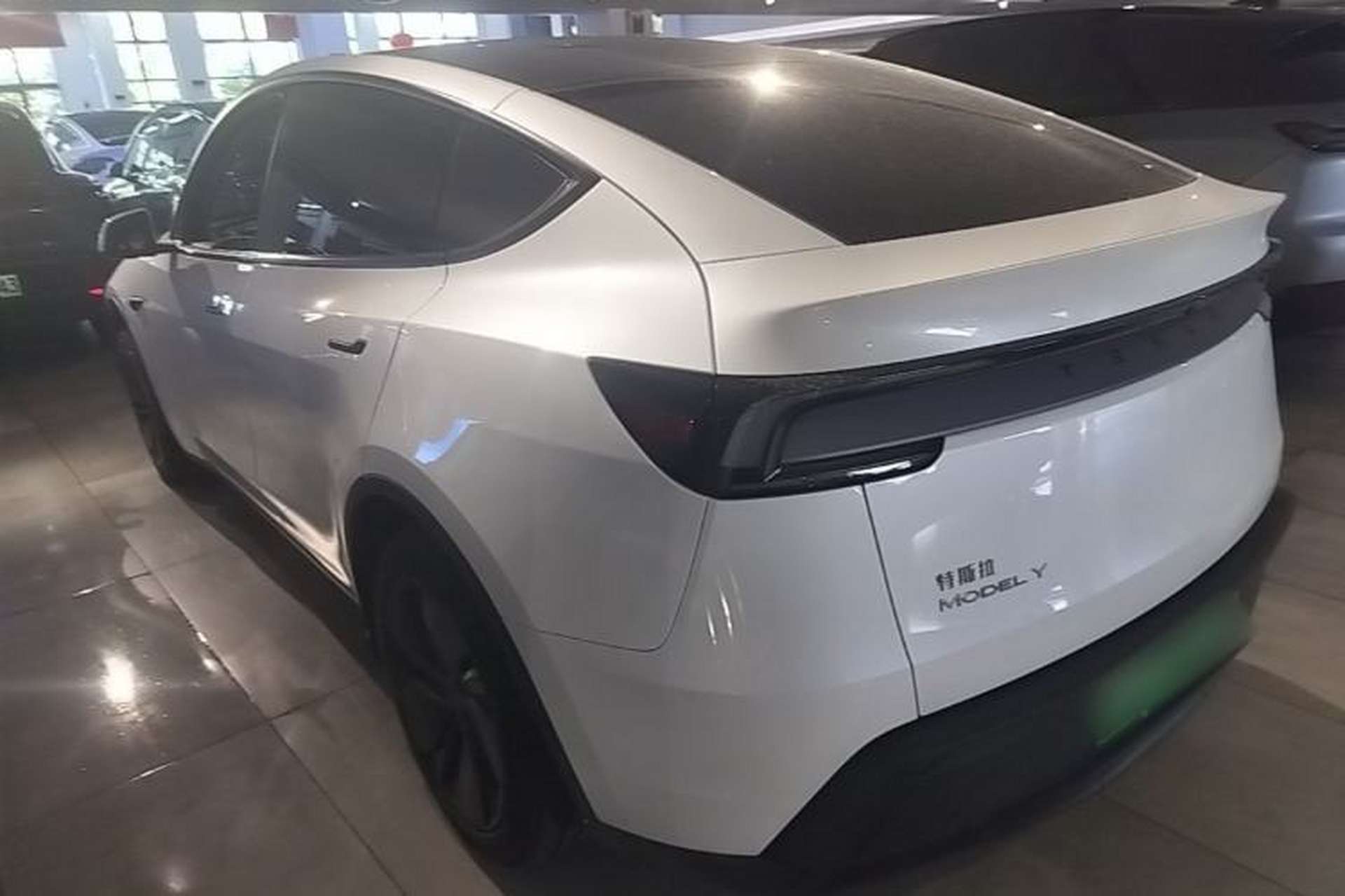 Used Tesla Model Y 2025 Rear-Wheel-Drive Version Rear Left 45 Deg