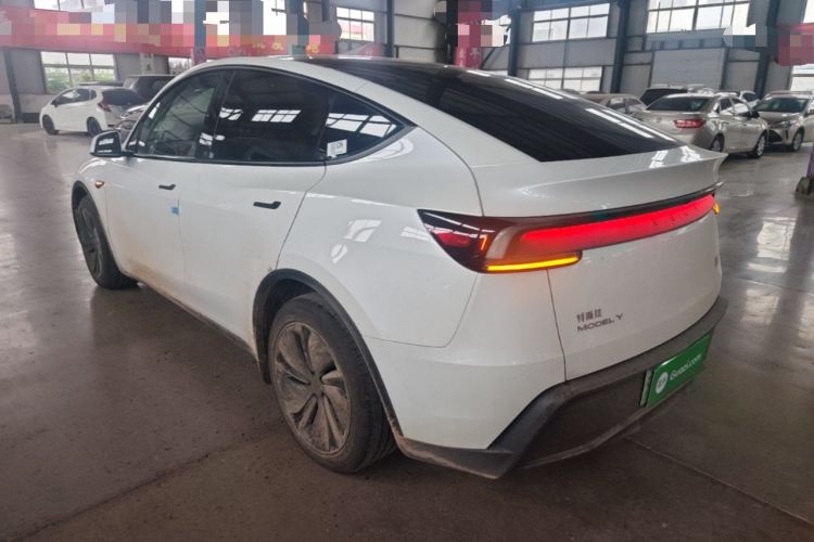 Used Tesla Model Y 2025 Rear-Wheel Drive First Edition Rear Left 45 Deg