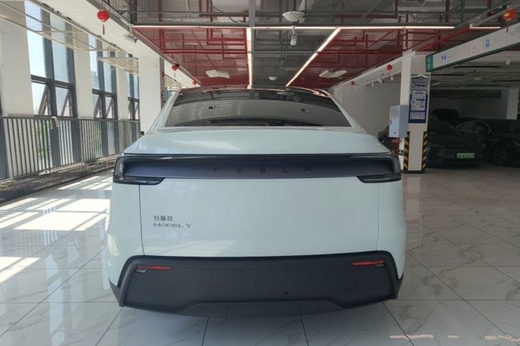 Used Tesla Model Y 2025 Rear-Wheel-Drive Version Rear