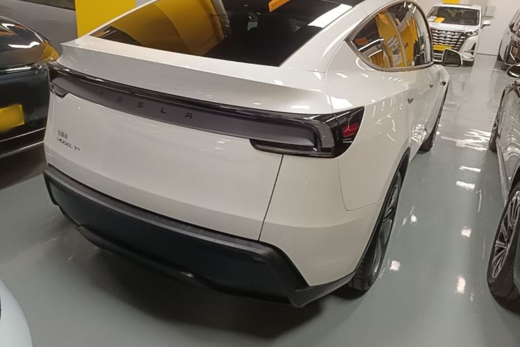 Used Tesla Model Y 2025 Updated Version Long-Range All-Wheel Drive Rear Right 45 Deg