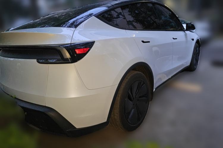 Used Tesla Model Y 2025 Rear-Wheel-Drive Version Rear Right 45 Deg