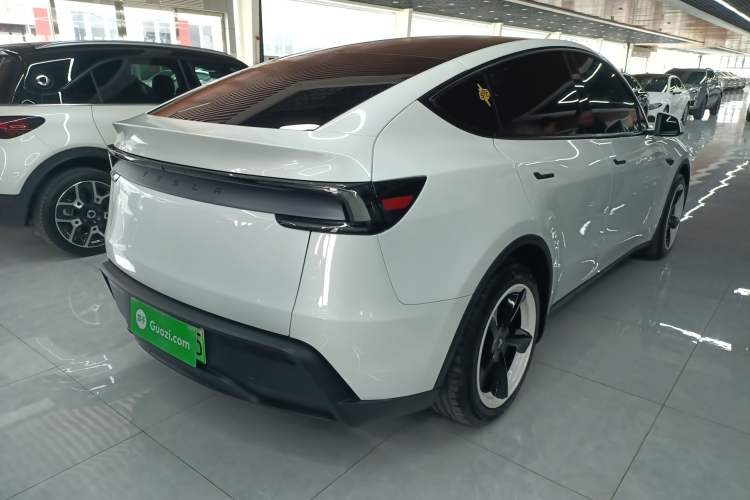Used Tesla Model Y 2025 Long-Range All-Wheel-Drive Version Rear Right 45 Deg
