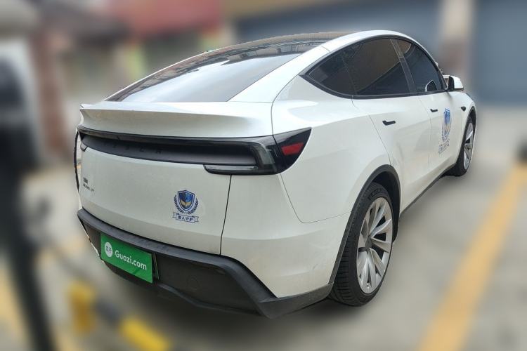 Used Tesla Model Y 2025 Long-Range All-Wheel-Drive Version Rear Right 45 Deg