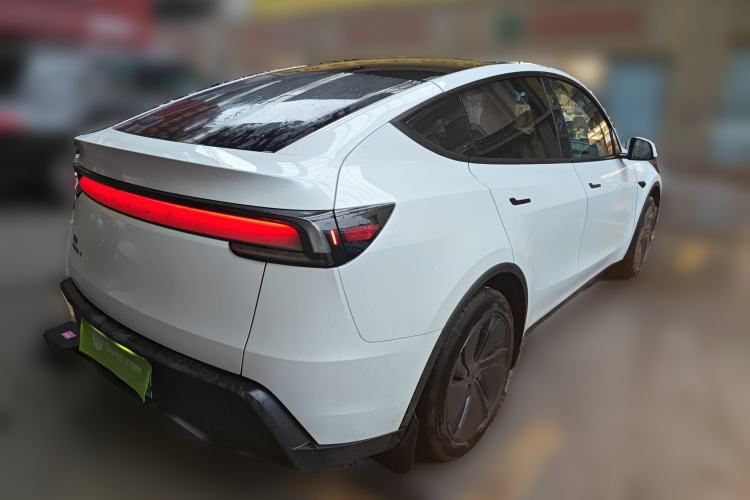 Used Tesla Model Y 2025 Rear-Wheel-Drive Version Rear Right 45 Deg