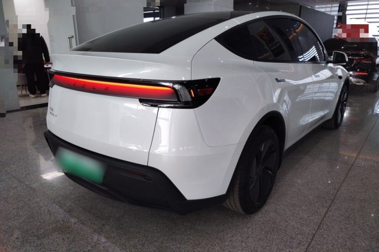 Used Tesla Model Y 2025 Rear-Wheel-Drive Version Rear Right 45 Deg