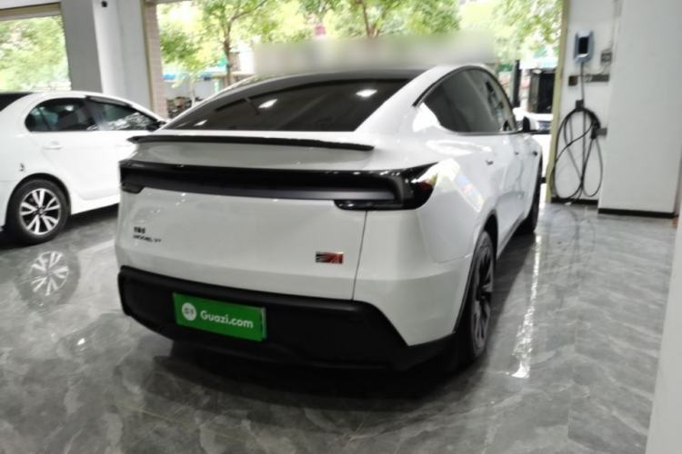 Used Tesla Model Y 2025 Rear-Wheel Drive First Edition Rear Right 45 Deg