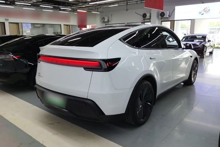Used Tesla Model Y 2025 Updated Version Long-Range All-Wheel Drive Rear Right 45 Deg