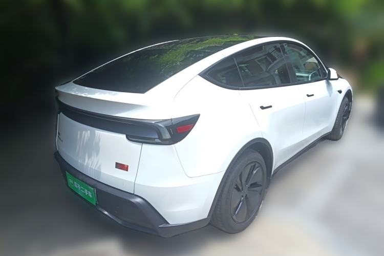 Used Tesla Model Y 2025 Long-Range All-Wheel-Drive Version Rear Right 45 Deg