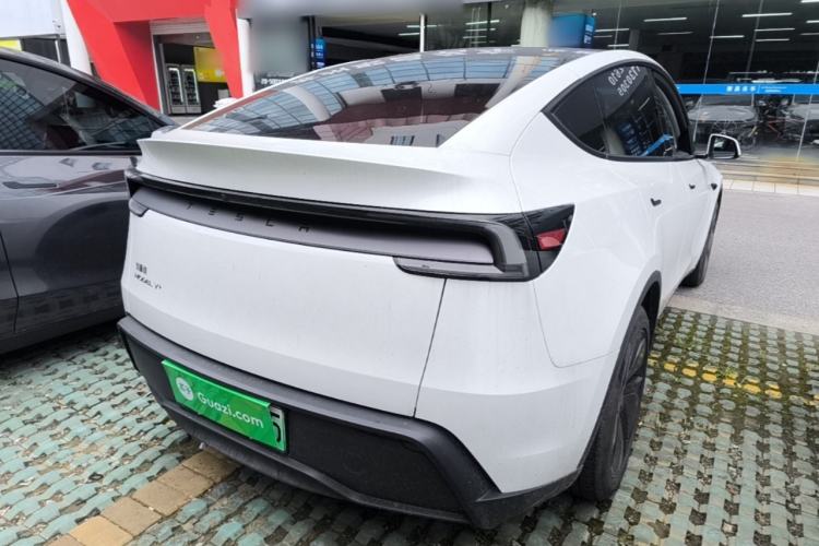 Used Tesla Model Y 2025 Long-Range All-Wheel-Drive Version Rear Right 45 Deg