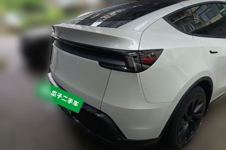 Used Tesla Model Y 2025 Rear-Wheel-Drive Version Rear Right 45 Deg