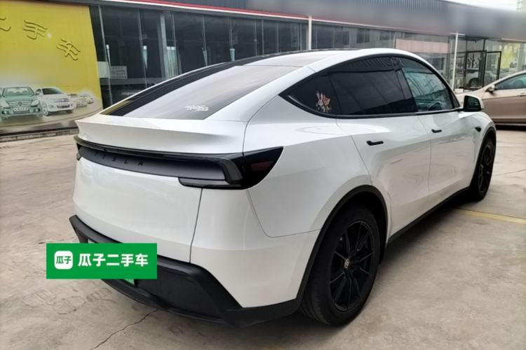 Used Tesla Model Y 2025 Rear-Wheel Drive First Edition Rear Right 45 Deg